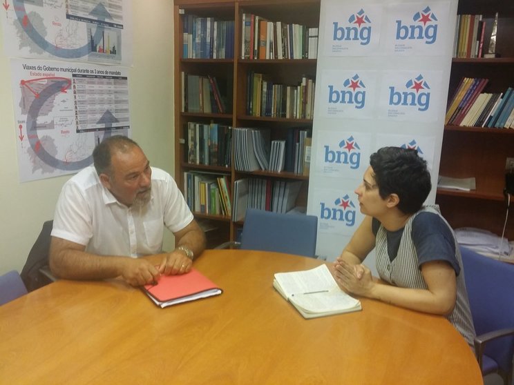O Presidente do comité de empresa Justo Pérez xunto coa nosa portavoz municipal Avia Veira