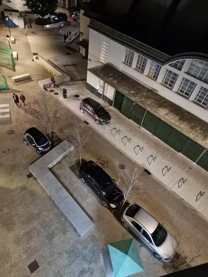 Coches indebidamente estacionados