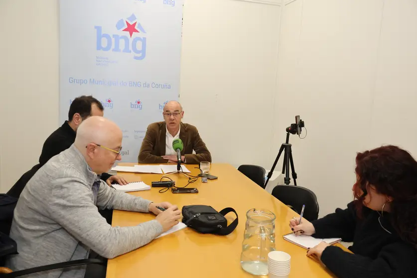 Conferencia de prensa Jorquera 13 de febreiro, avaliaci&oacute;n do Pleno do 12F e do espect&aacute;culo bochornoso ofrecido por PP e PSOE.