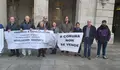 Avia Veira denuncia que se impida a Defensa do Común o acceso ao pleno coas súas faixas
