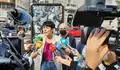 "Que fai Feixoo ante a estafa da suba do prezo da luz? Pois literalmente abrazarse ao lobby eléctrico"