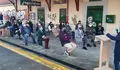 Unha viaxe desde a estación de San Cristovo até a do Burgo en demanda dun tren de proximidade para a cidade e a comarca