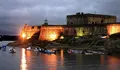 Lembra o Goberno Local que no Castelo de San Antón hai un museo arqueolóxico e histórico de titularidade municipal?