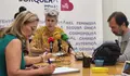 Preguntámoslle a Inés Rey se o seu concelleiro de Emprego e Educación se dedica en exclusiva ao Concello