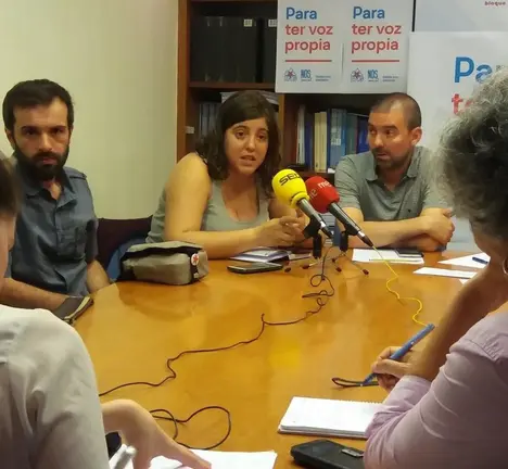 Patricia Cordo, membro do Comit&eacute; de Empresa de Exte, nunha comparecencia de prensa en xullo, denunciando as condici&oacute;n de traballo no sector do telemarketing