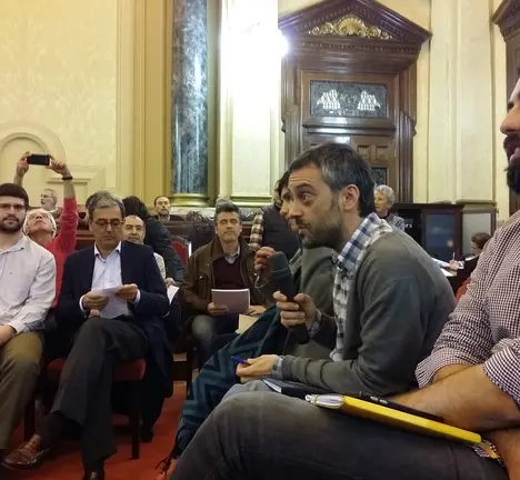 Xulio Ferreiro e Xiao V&aacute;zquez na Asemblea Cidad&aacute; onde se demandou a devoluci&oacute;n gratu&iacute;ta de La Solana e o Finisterre