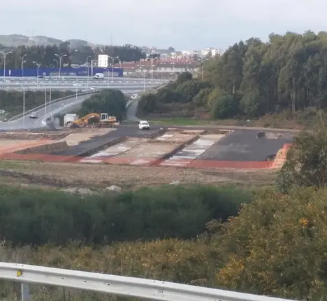 Zona onde se est&aacute;n realizando as obras ao caron do Castro de Elvi&ntilde;a