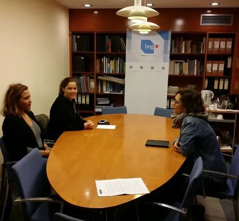 Un dos momentos da reuni&oacute;n que mantivemos coas representante4s do cadro de persoal de Clece