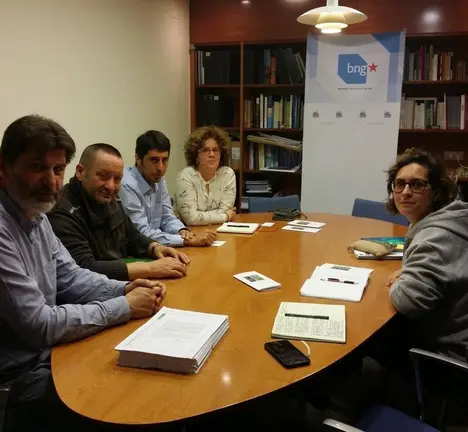 Momento da reuni&oacute;n celebrada esta ma&ntilde;&aacute; con Comedores Respons&aacute;bles de Galicia