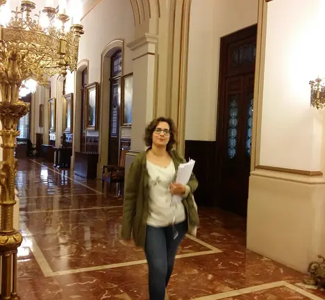 A nosa portavoz Avia Veira no primeiro andar do Concello onde se atopa a sala de xuntas da Comisi&oacute;n de Portavocez