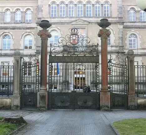 Parte exterior do edificio da Xunta de Galiza