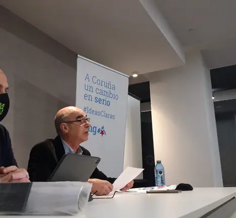 Rolda de prensa avaliaci&oacute;n debate das emendas parciais aos orzamentos xerais do Estado. N&eacute;stor Rego e Francisco Jorquera.
