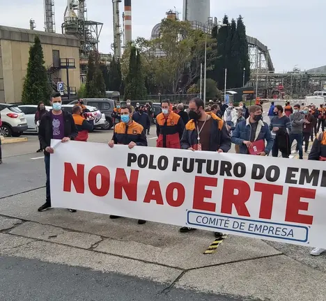 Marcha contra o ERTE na refinar&iacute;a. 16 de abril de 2021.
