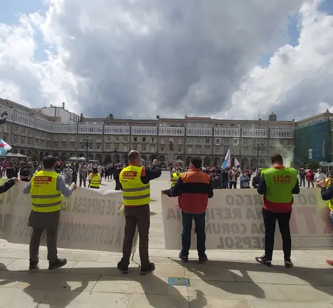 Manifestaci&oacute;n contra o ERTE na refinar&iacute;a. 24 de abril de 2021.