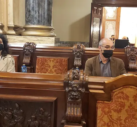 Jorquera e Avia nos escanos. Pleno de maio de 2021.