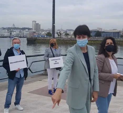 Ana Pont&oacute;n e Avia Veira #ACoru&ntilde;aNonSeVende