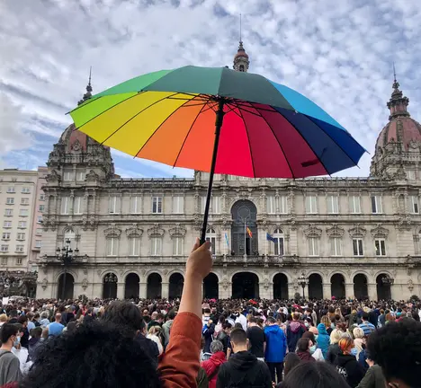 Foto de Xurxo Lobato. Mar&iacute;a Pita chea contra a homofobia. Xustiza para Samuel.