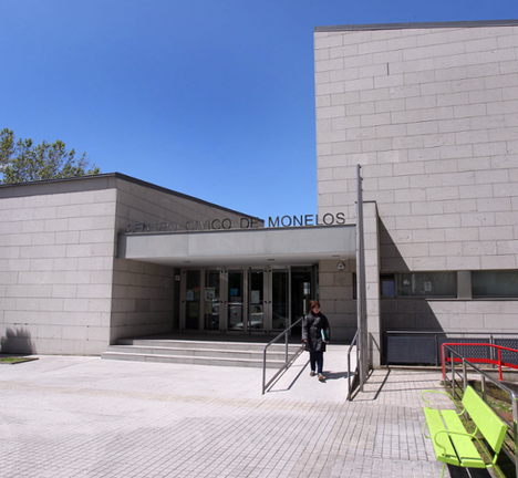 Centro C&iacute;vico de Monelos