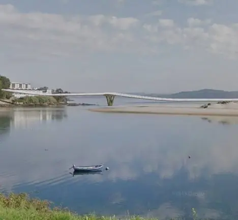 Pasarela sobre a R&iacute;a do Burgo