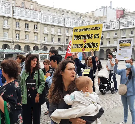 Avia Veira na concentraci&oacute;n de bibliotecarias (1)