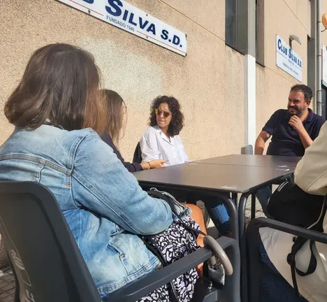 Avia Veira con traballadoras do pol&iacute;gono de Agrela. Tema mobilidade. Setembro de 2023.