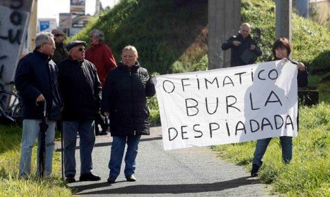 Imaxe dunha das concentracións que todos os venres convoca a veciñanza de Elviña