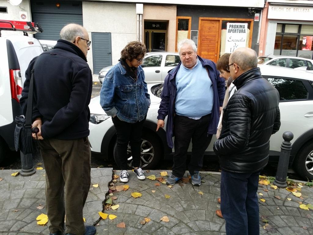 Situación das beirarrúas na praza da Tolerancia