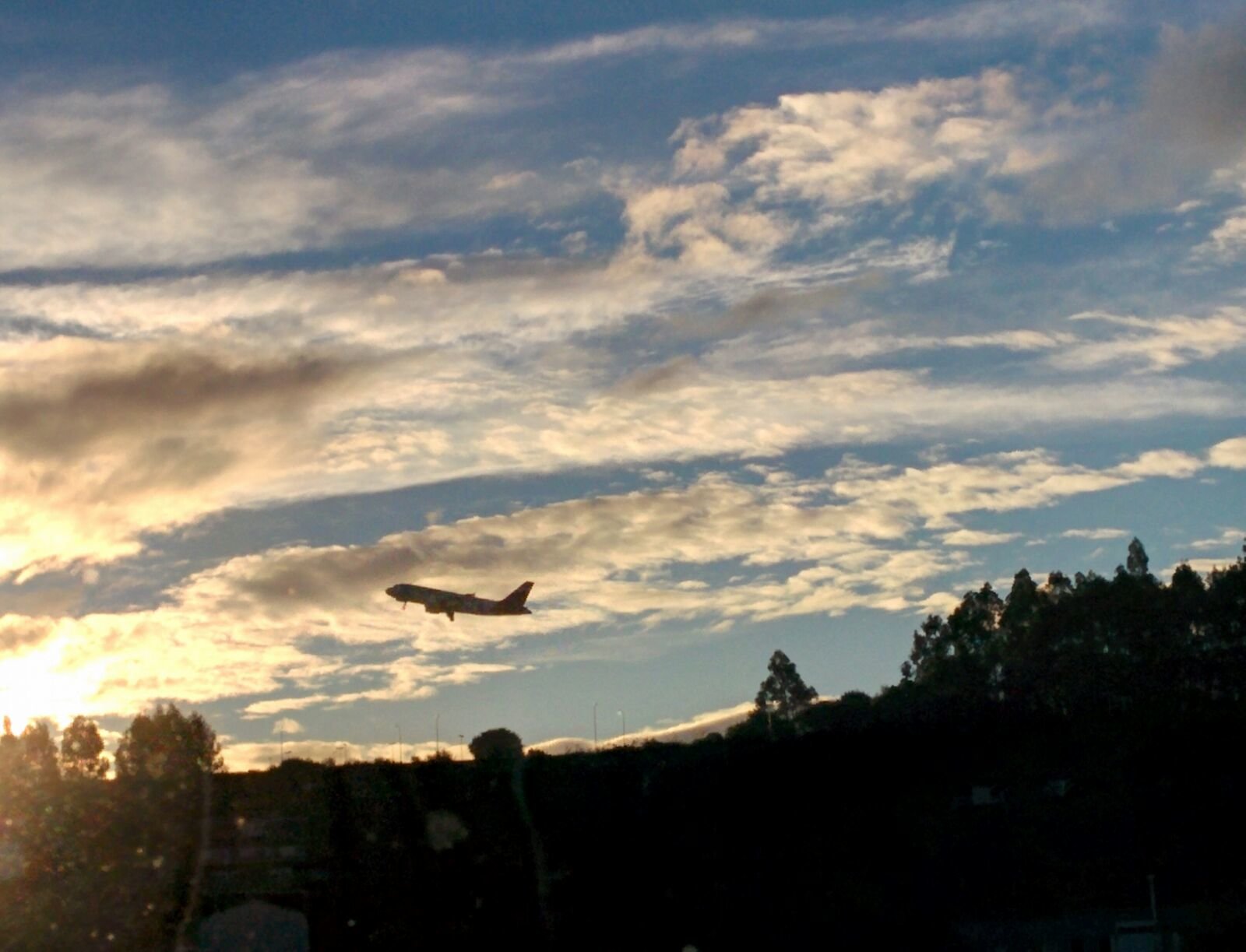 Imaxe dun avión despegando de Alvedro