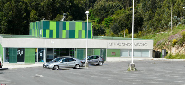 Exterior do Centro Cívico de Novo Mesoiro