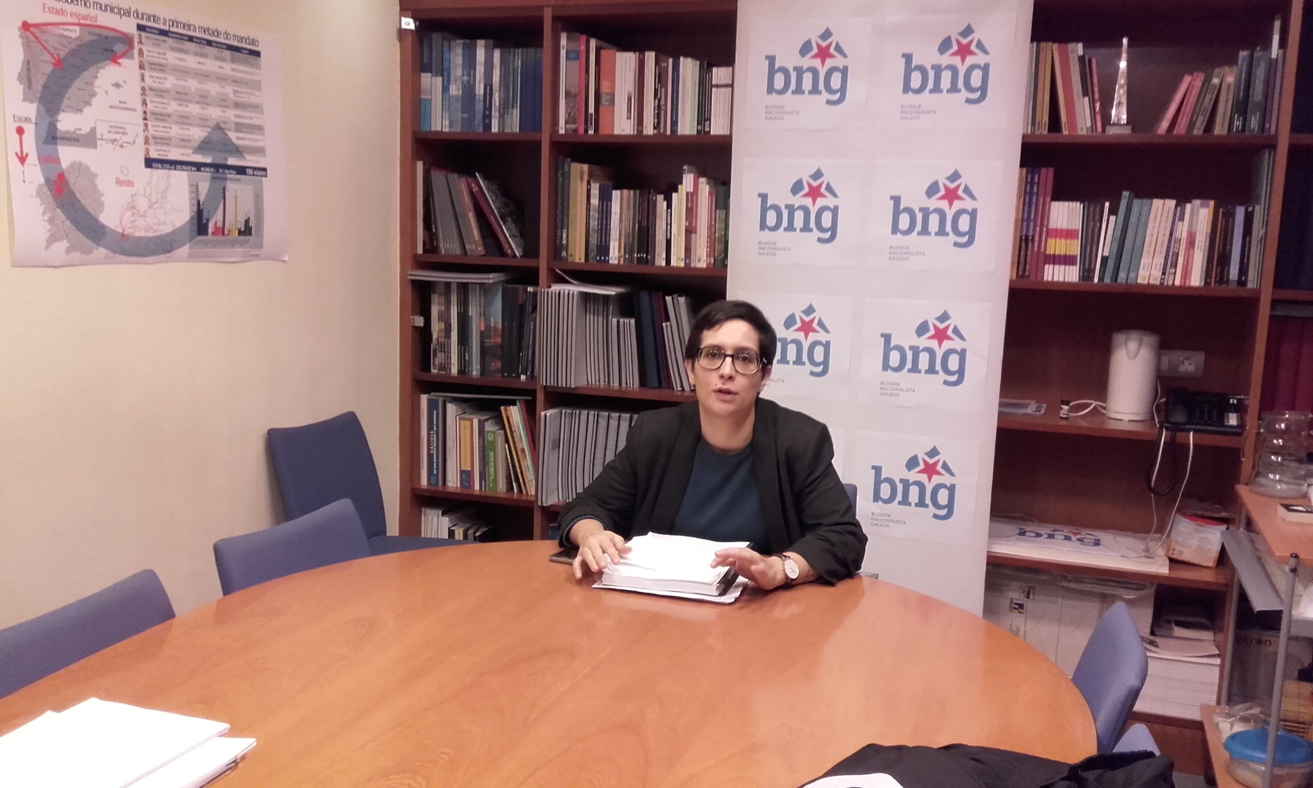 Avia Veira momentos previos á rolda de prensa de valoración de orzamentos