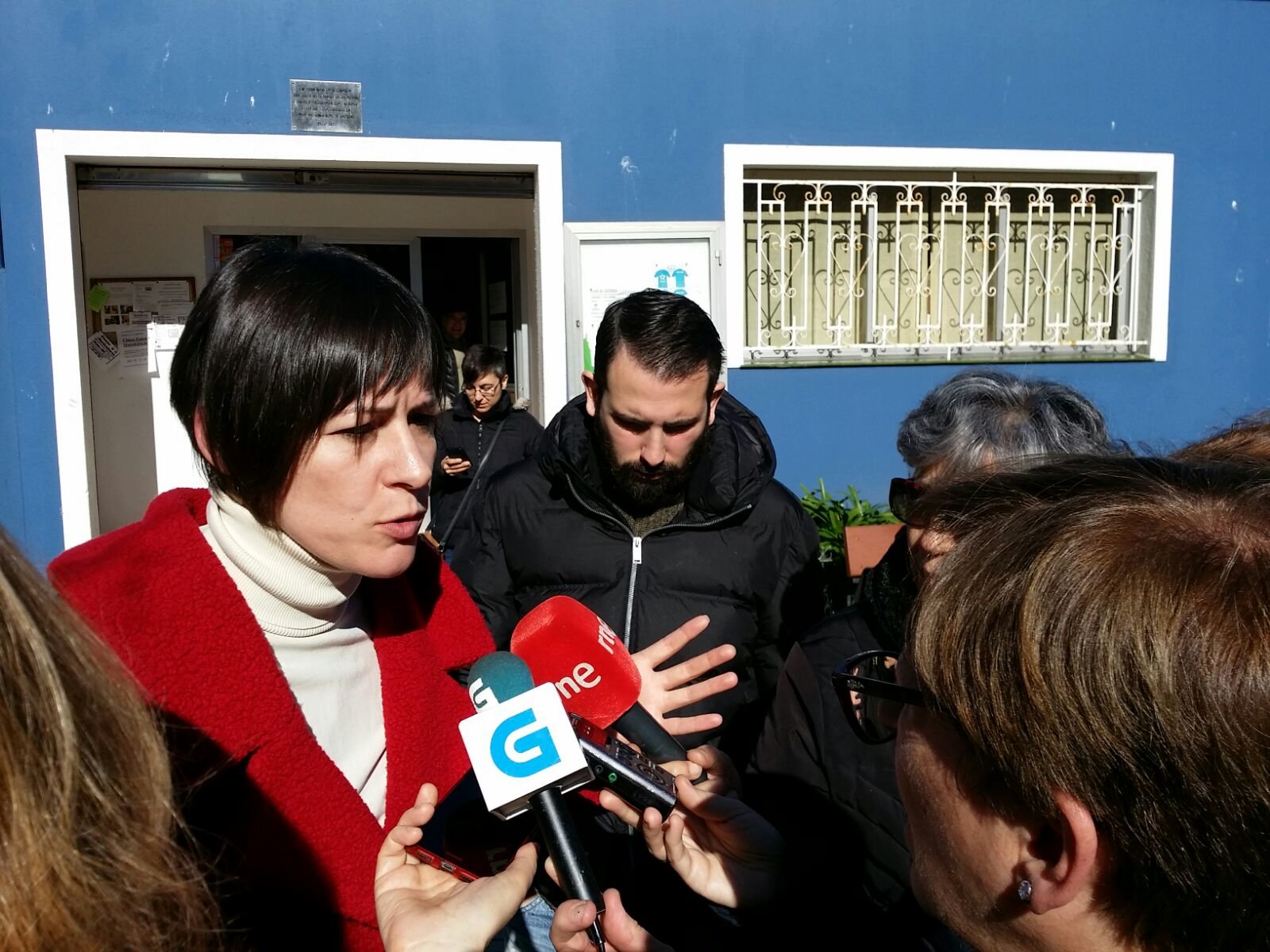 Momento da rolda de prensa de Ana Póntón e Alberte Fernández, Presidente da A.VV. Monte Alto