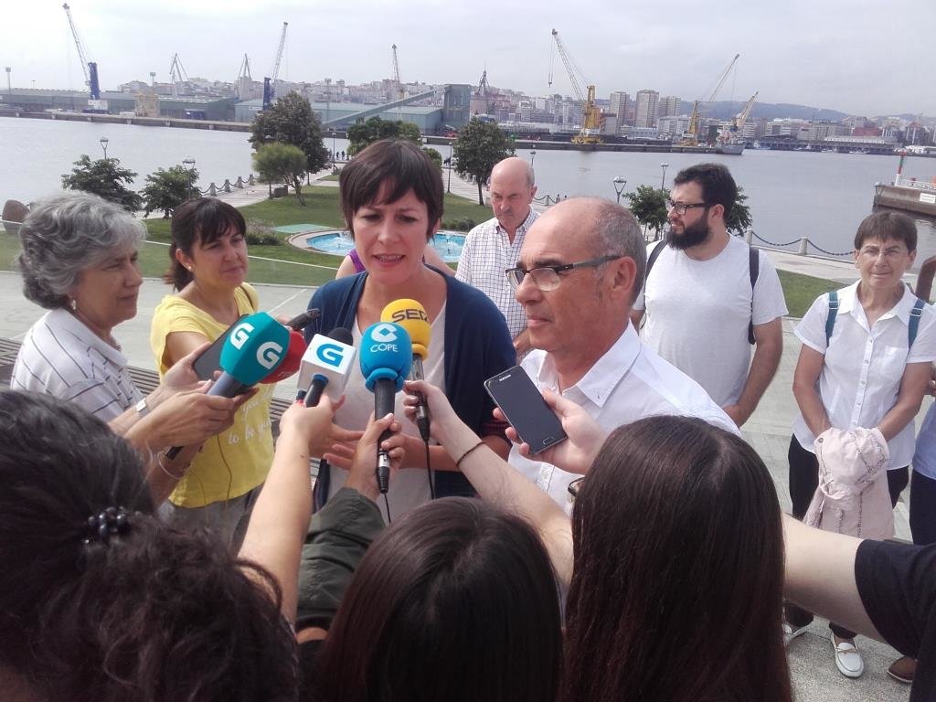Intervención da nosa portavoz nacional Ana Pontón e do noso candidato á alcaldía Francisco Jorquera demandando a devolución dos terreos portuarios